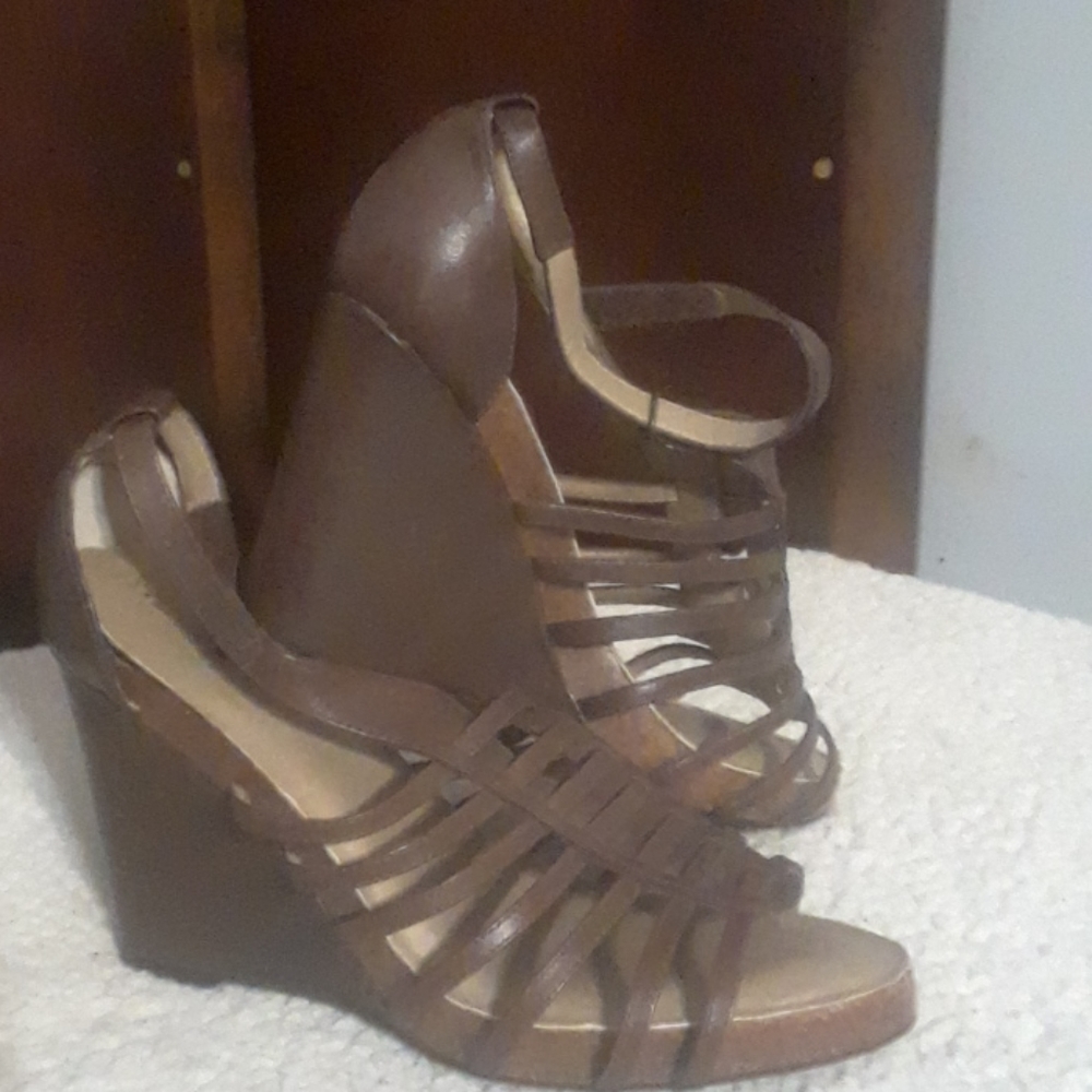 Bundle and Save Me Too Wedged Heel - Picture 1 of 6